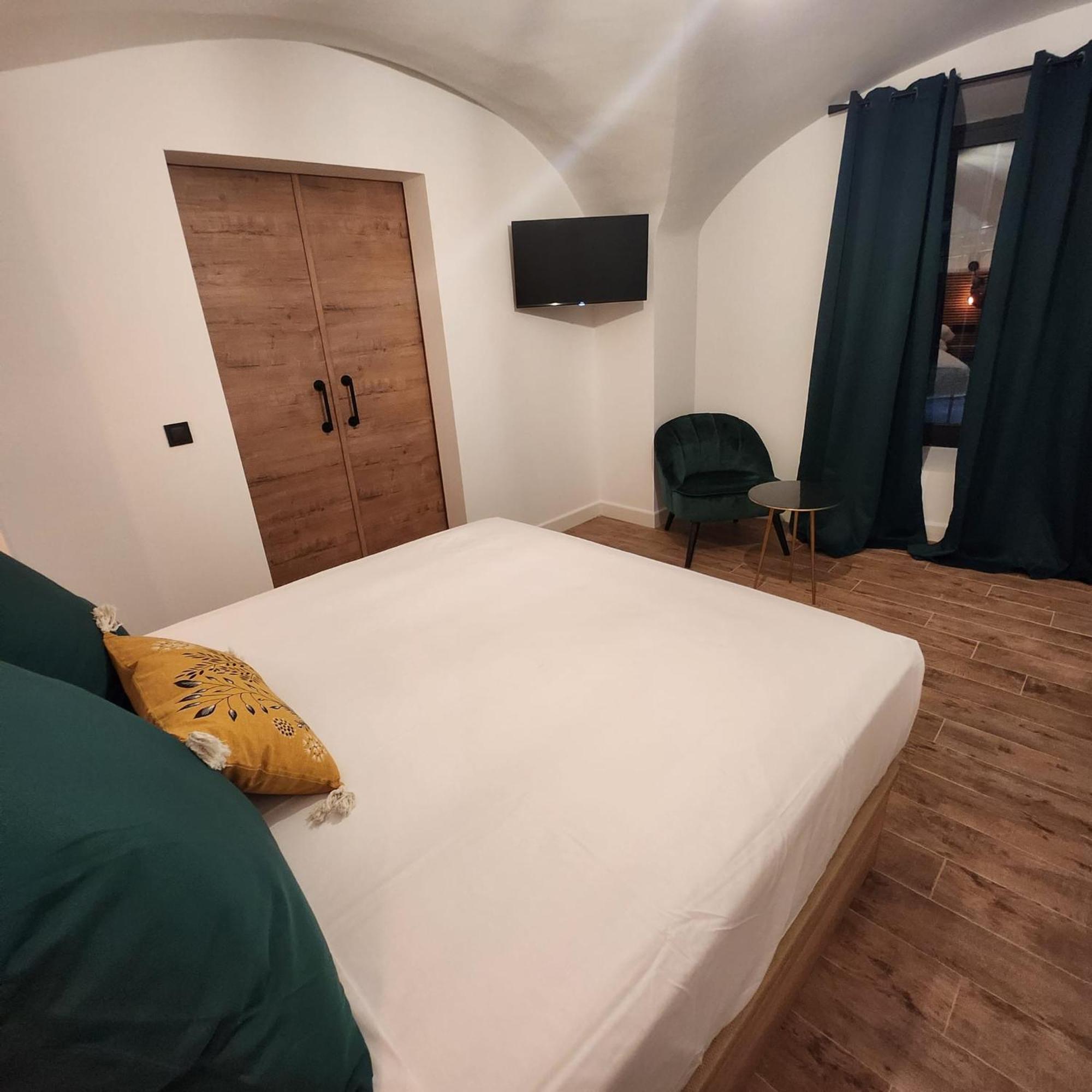 Bailen 3 Apartment กาเซเรส ภายนอก รูปภาพ